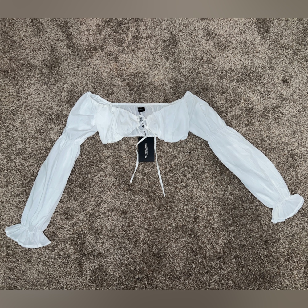 White Ruched Sleeve Tie Front Crop Top